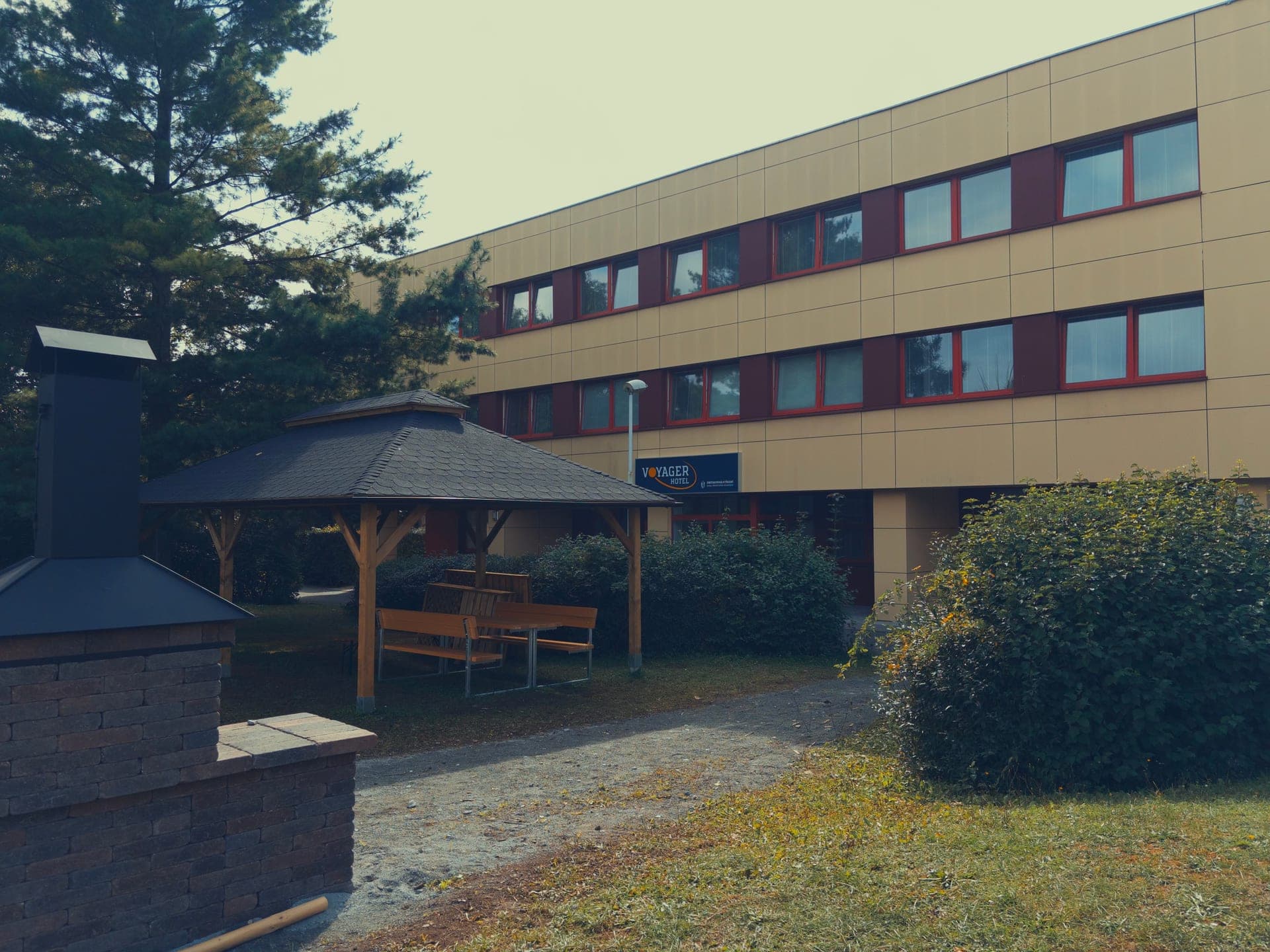 Areál Hotelu Voyager v Jinonicích